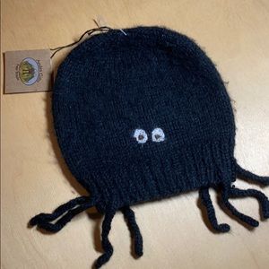 Andes Gifts black widow spider alpaca kids hat